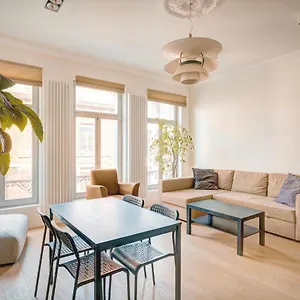 The Bright Stone Lodge. Heart Of Appartement Anvers